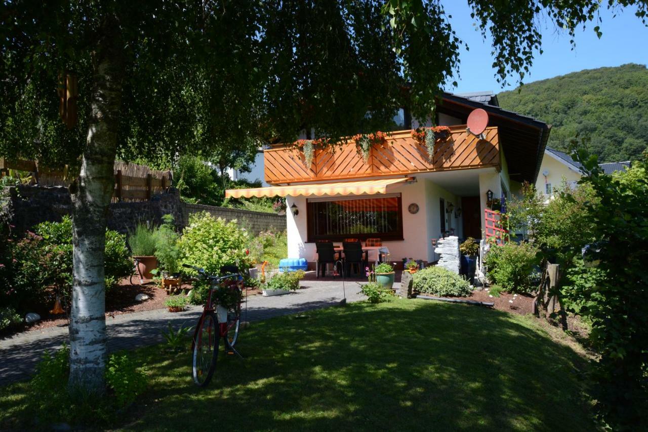 Ferienwohnung Burgblick Bilstein Экстерьер фото