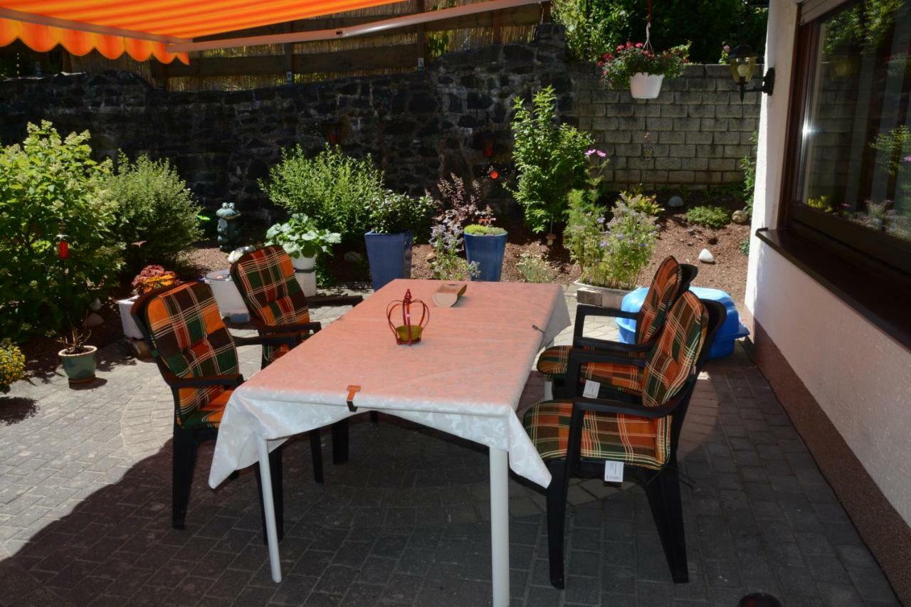 Ferienwohnung Burgblick Bilstein Экстерьер фото