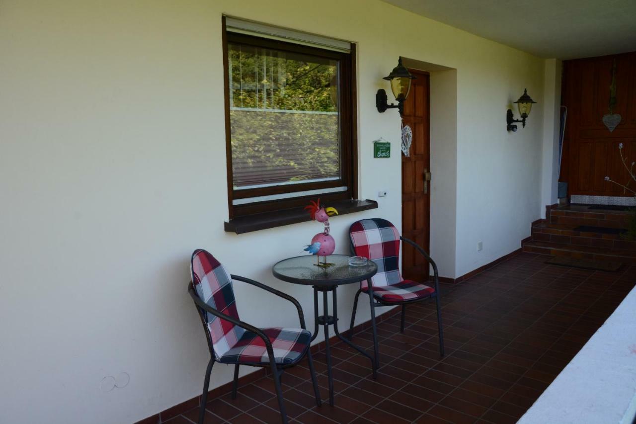 Ferienwohnung Burgblick Bilstein Экстерьер фото